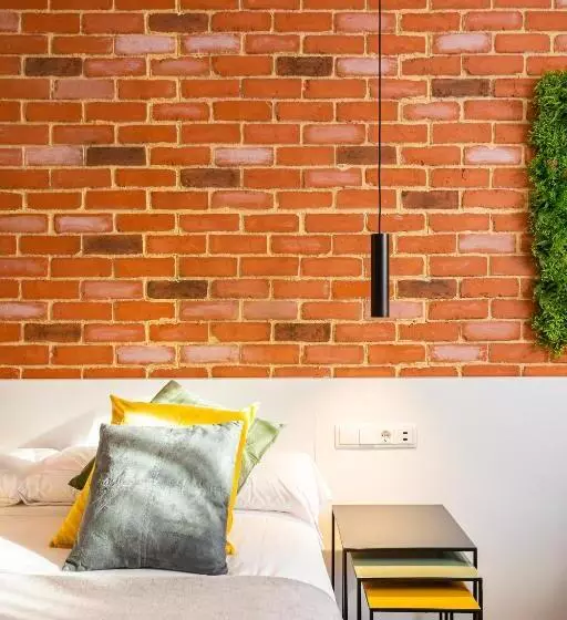 آپارتمان 3 خوابه, Fly Rooms Madrid Airport
