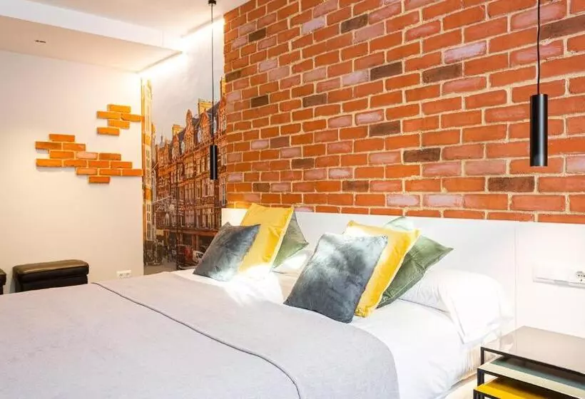 آپارتمان 3 خوابه, Fly Rooms Madrid Airport