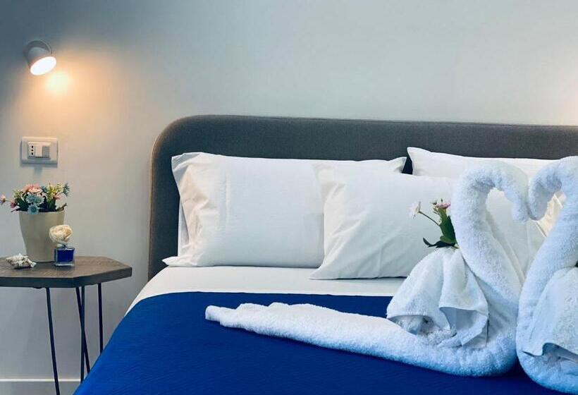 Classic Kolmen Hengen Huone, Magiaguestrooms Parcheggio Incluso