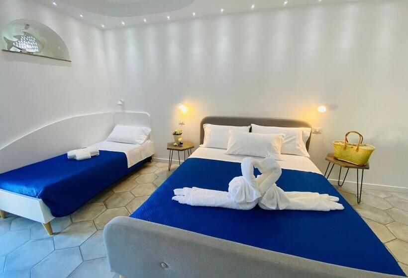 Classic Kolmen Hengen Huone, Magiaguestrooms Parcheggio Incluso