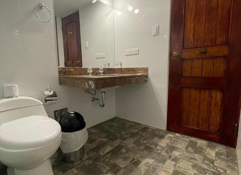 Comfort room with balcony, El Plaza Centro De Lima