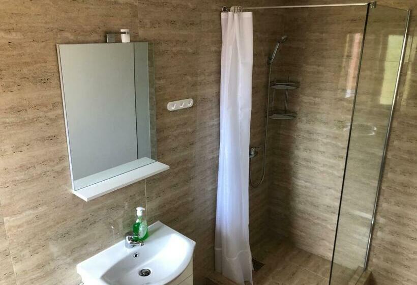 标准间, Villa Raul