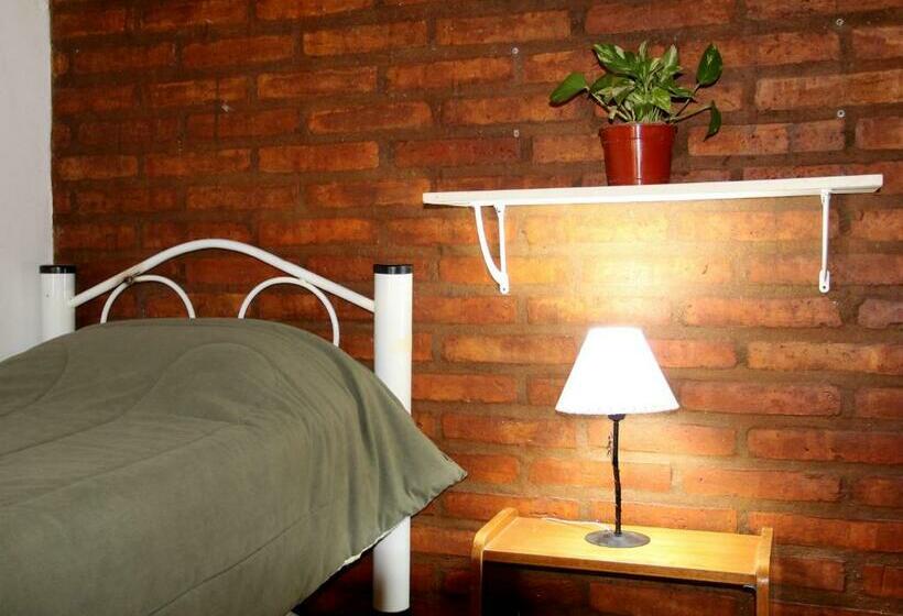 سرير فى غرفة مشتركه, Hostel Bahía Ballenas