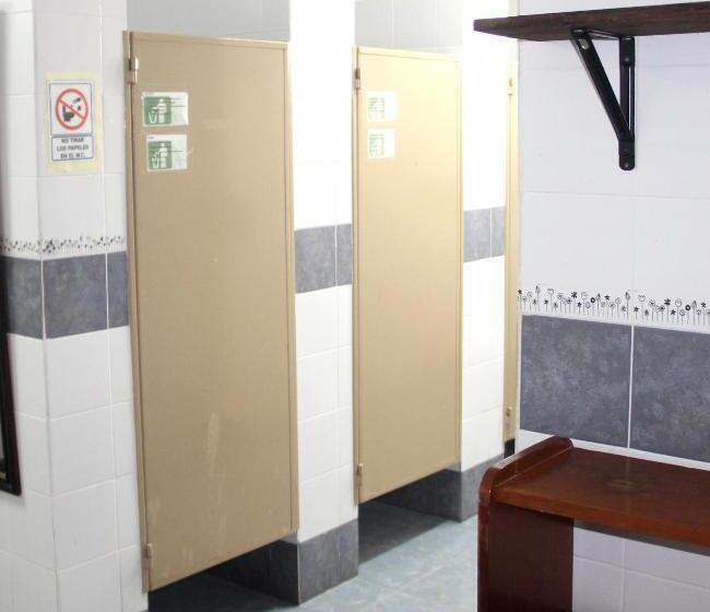 سرير فى غرفة مشتركه, Hostel Bahía Ballenas