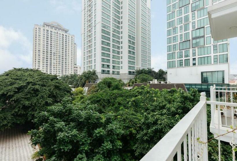 Standard Studio with Balcony, The Euphoria Hanoi