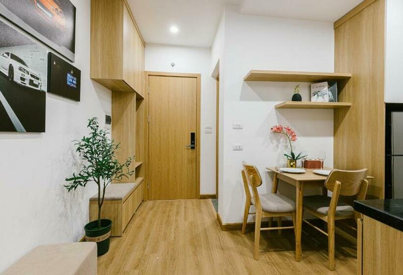 Standard Studio with Balcony, The Euphoria Hanoi
