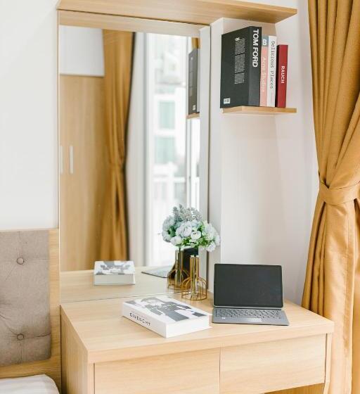 Standard Studio with Balcony, The Euphoria Hanoi