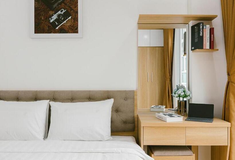 Standard Studio with Balcony, The Euphoria Hanoi