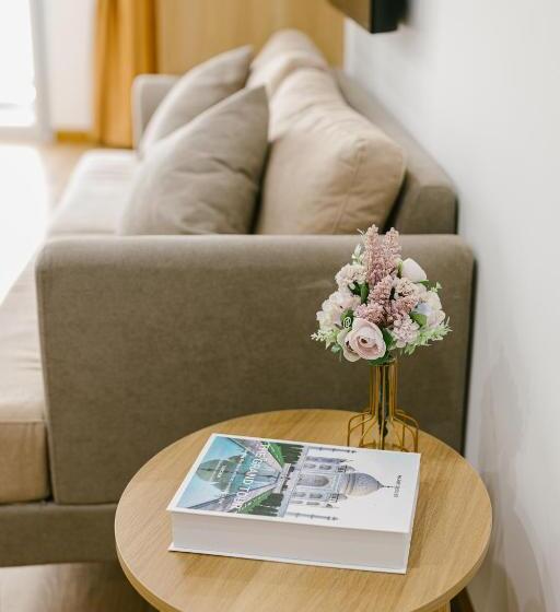 Standard Studio with Balcony, The Euphoria Hanoi