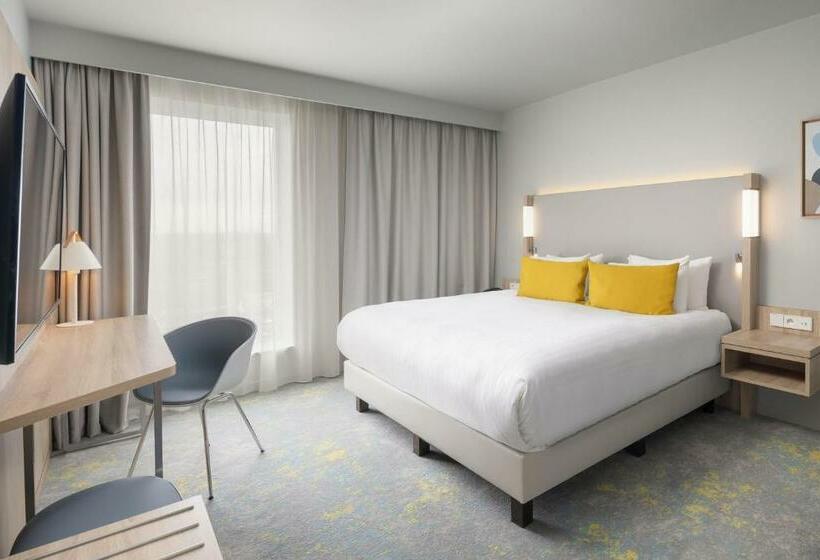 Стандартный Номер Кровать Кинг, Courtyard By Marriott Paris Charles De Gaulle Central Airport