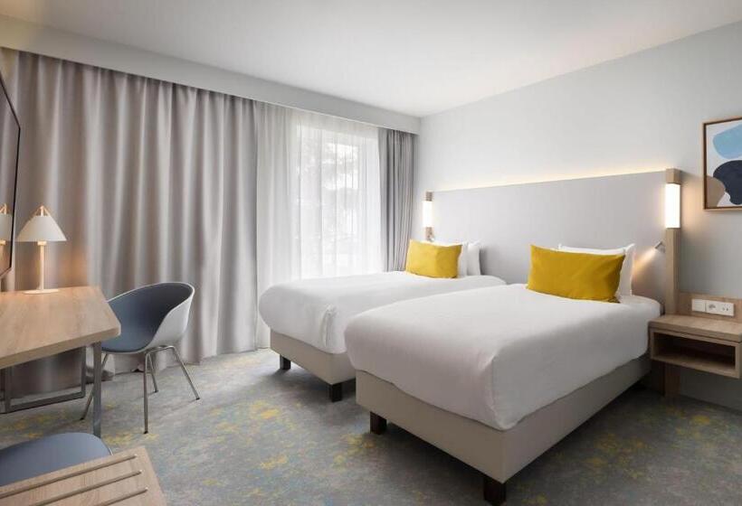 Номер Стандарт, Courtyard By Marriott Paris Charles De Gaulle Central Airport