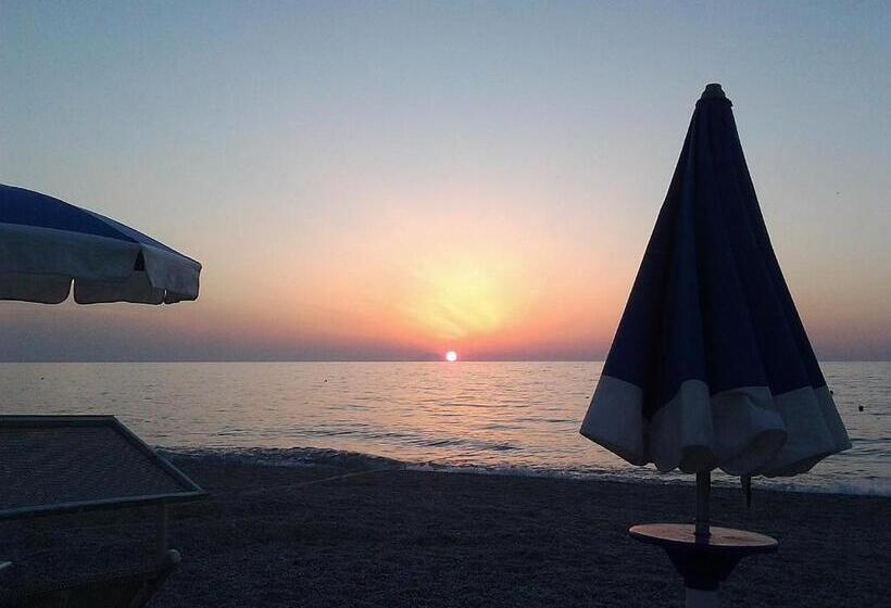 آپارتمان 1 خوابه, Villaggio Residence Emmesse