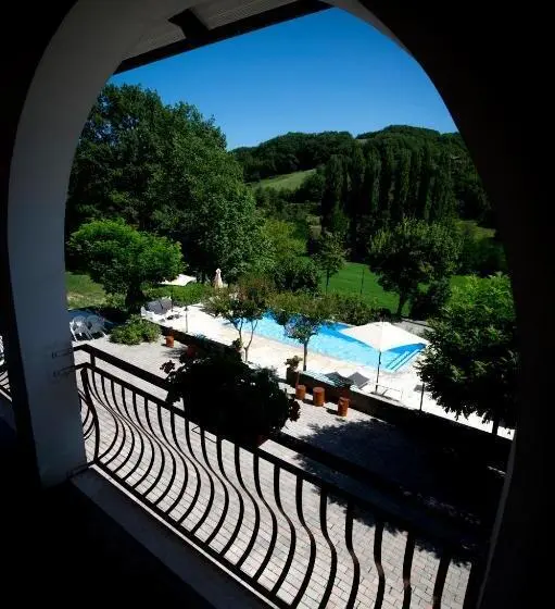 プールの見える１ベッドルームアパートメント, B&b Villa Ginevra