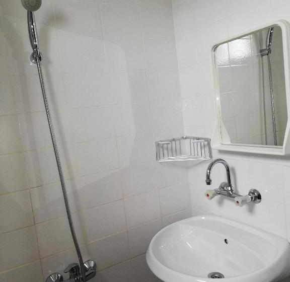 جناح مزوَّد بشرفة, къща за гости василеви синеморец Guest House Vasilevi Sinemorets