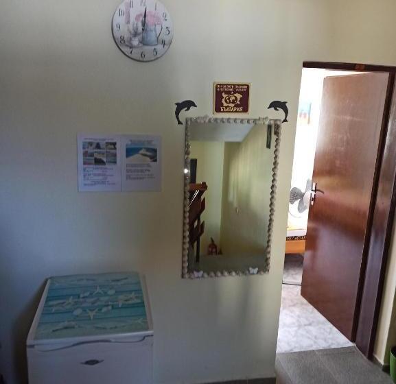 غرفة قياسية حمام مشترك, къща за гости василеви синеморец Guest House Vasilevi Sinemorets