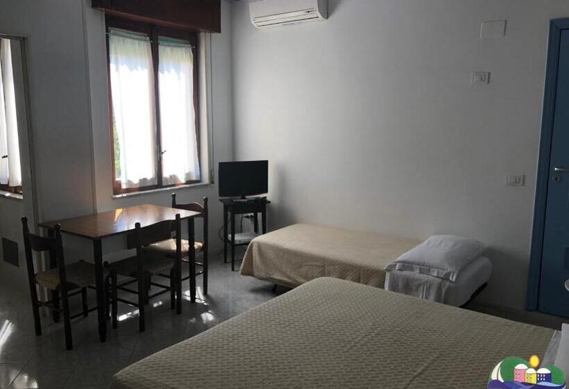 Трехместный Номер Стандарт Вид на Сад, Blu Mare