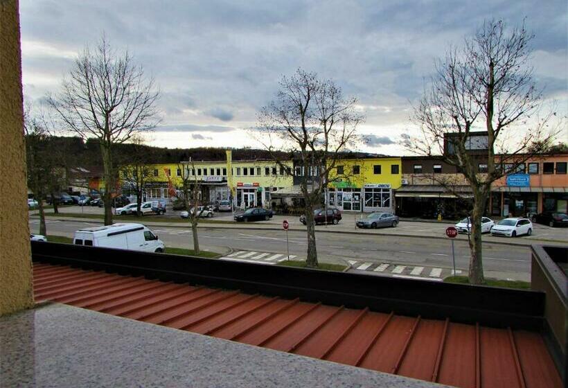 اتاق استاندارد یک نفره, Gostišče Zvezda Ljutomer