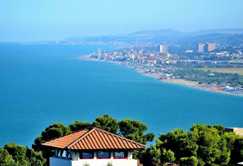 스탠다드 룸 킹사이즈 침대, L Orizzonte Relais Sirolo
