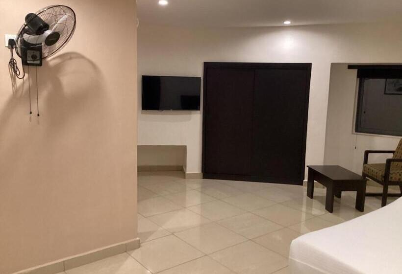 اتاق استاندارد با تخت بزرگ, Adis Hotels Prime