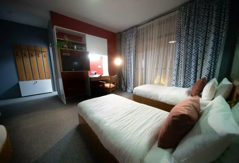 اتاق استاندارد سه تخته با بالکن, Ati Ambavi Botique Hotel Gudauri