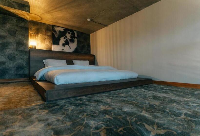 استودیوی لوکس, Ati Ambavi Botique Hotel Gudauri