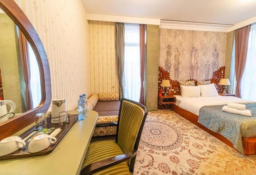 اتاق کلاسیک سه تخته, Ati Ambavi Botique Hotel Gudauri