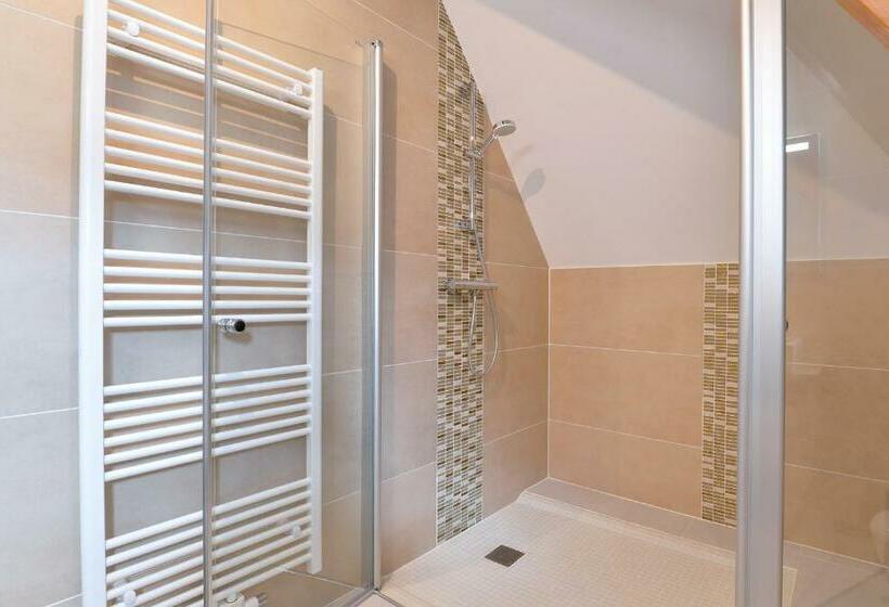 Номер Стандарт, Chambres Vignes Et Châteaux