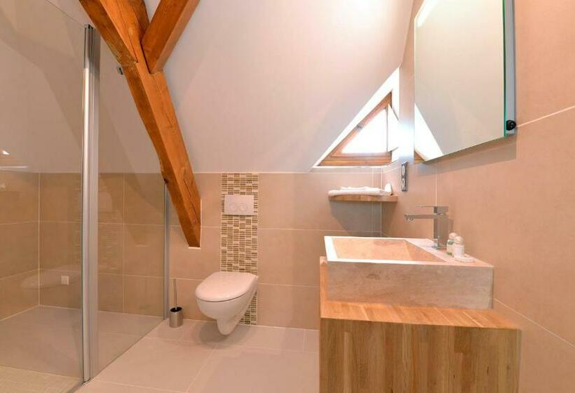 Номер Стандарт, Chambres Vignes Et Châteaux