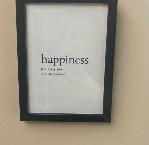 اتاق استاندارد, Valentine’s House