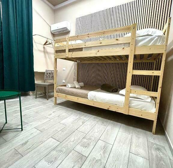 اتاق استاندارد, Valentine’s House