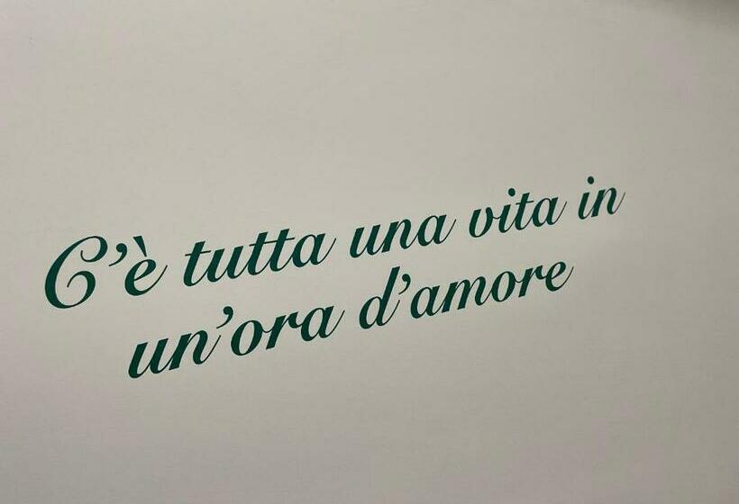 اتاق استاندارد با بالکن, Valentine’s House