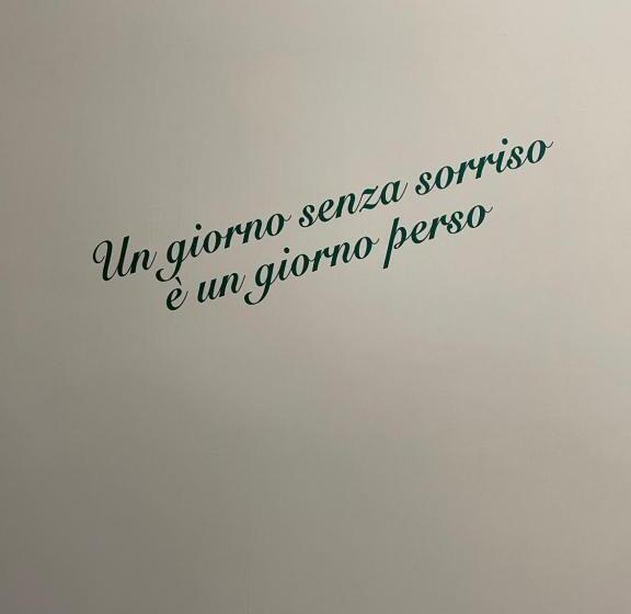 اتاق استاندارد, Valentine’s House