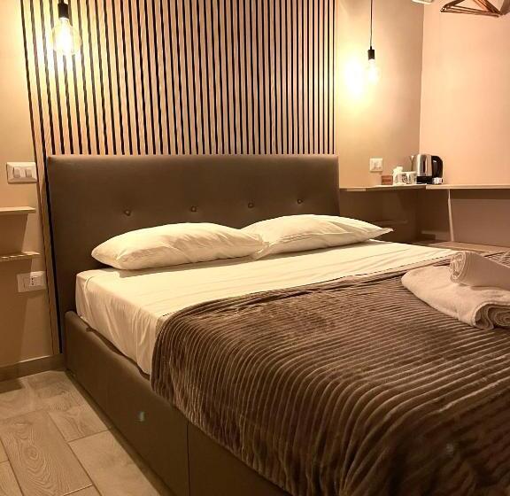 اتاق استاندارد, Valentine’s House