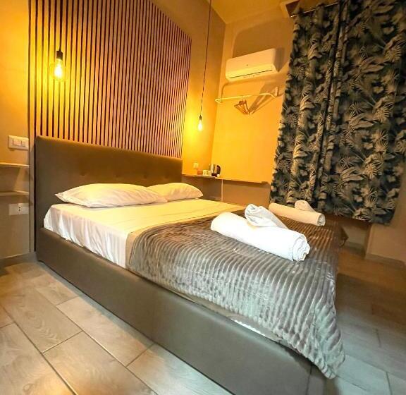 اتاق استاندارد, Valentine’s House