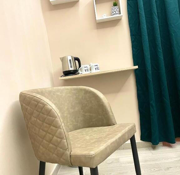 اتاق استاندارد, Valentine’s House