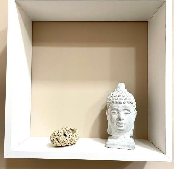 اتاق استاندارد, Valentine’s House