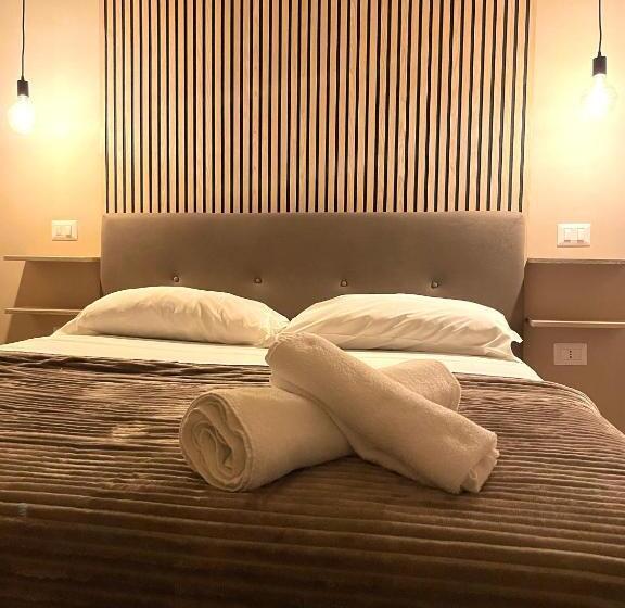 اتاق استاندارد, Valentine’s House