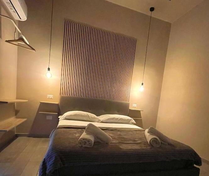 اتاق استاندارد, Valentine’s House