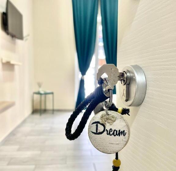 اتاق استاندارد, Valentine’s House