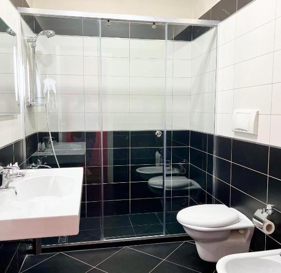 חדר סופריור לשלושה עם נוף לים, Brooklyn Vlore