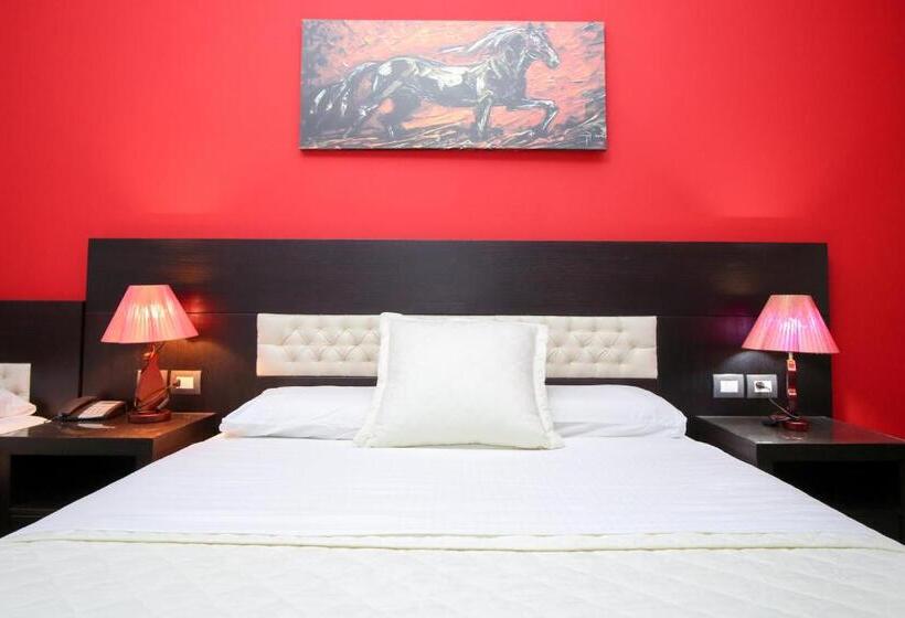 חדר סטנדרט לשלושה, Brooklyn Vlore