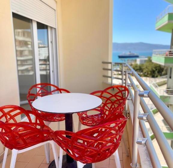 דירת חדר, Brooklyn Vlore