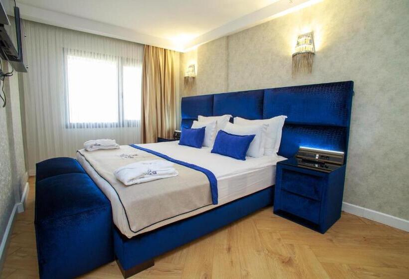 מיטת קינג בסוויטה, Mitte Port Hotel Konak Izmir