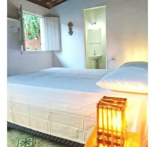 スタンダードトリプルルーム, Tropicália Hostel E Pousada