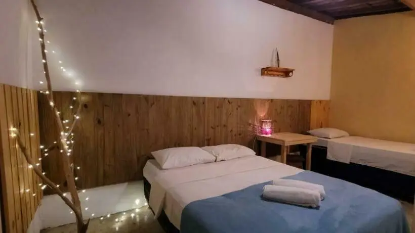 スタンダードトリプルルーム, Tropicália Hostel E Pousada