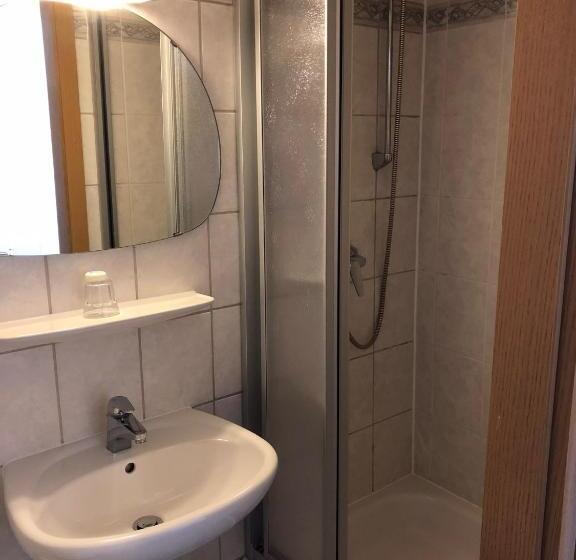 스탠다드 룸, Cao