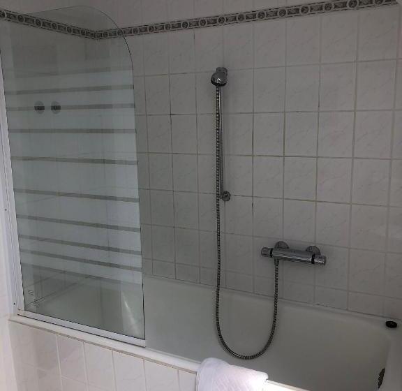 스탠다드 룸, Cao