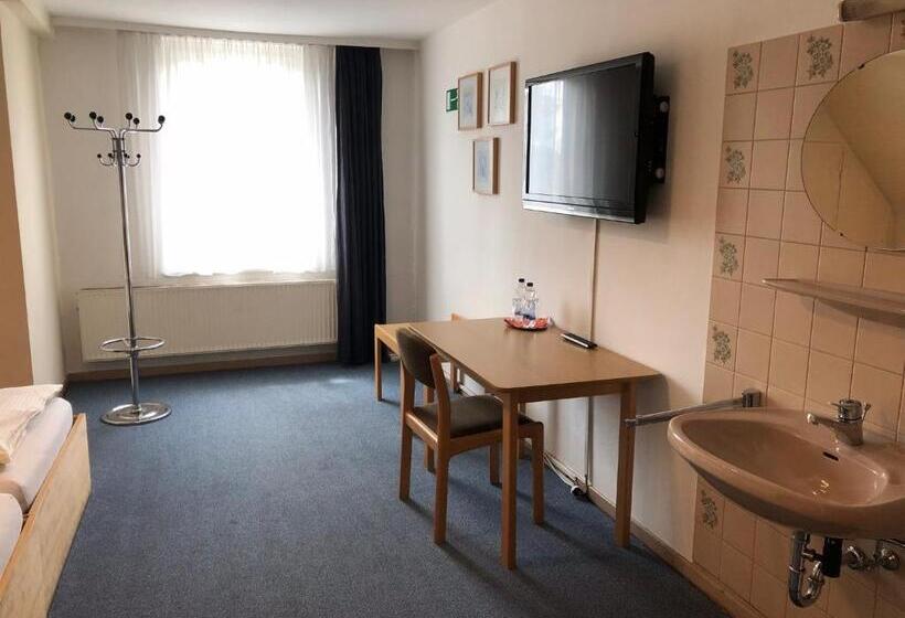 스탠다드 룸, Cao