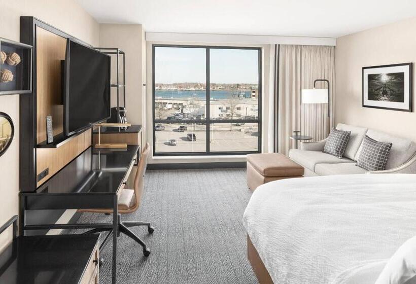 キングサイズベッドのスタンダードルーム, Courtyard By Marriott Portland Downtown/waterfront