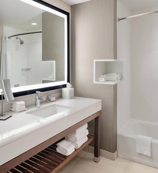 ２ダブルベッドのスタンダードルーム, Courtyard By Marriott Portland Downtown/waterfront